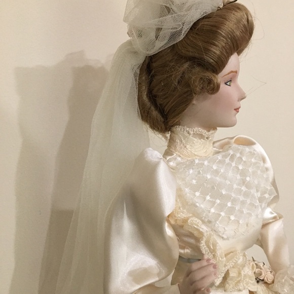 Bride doll - Picture 5 of 7